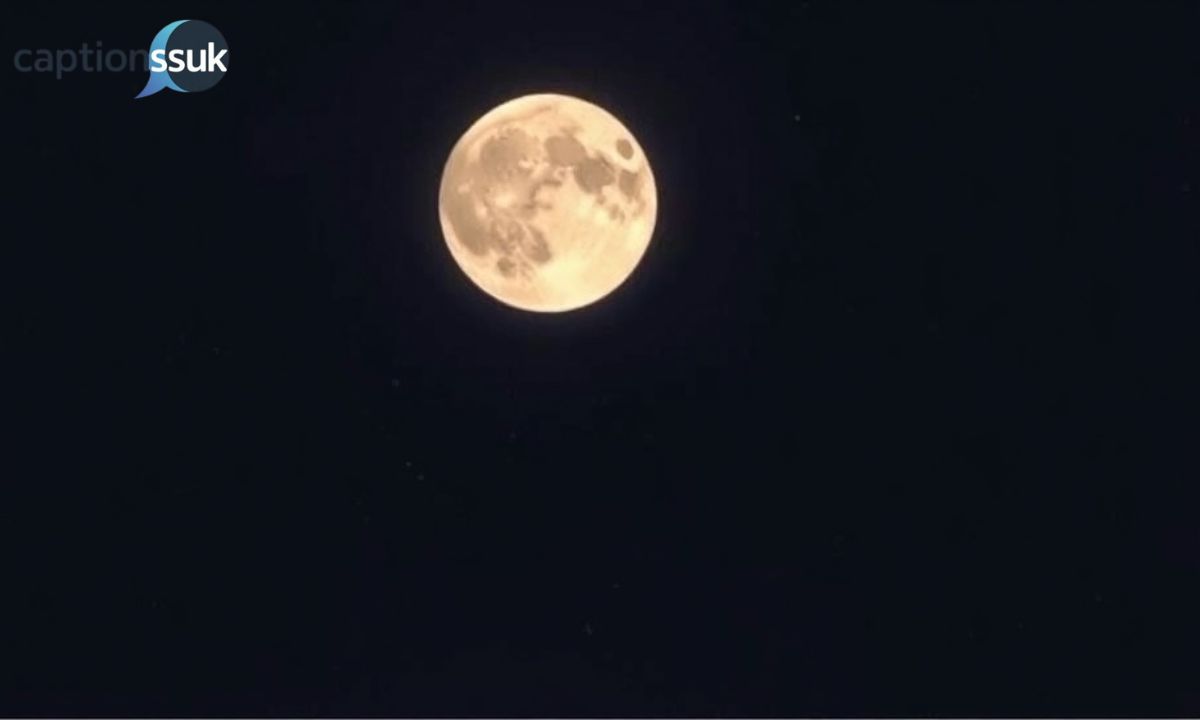 600+ Best Moon Captions for Instagram in 2025 – Romantic, Aesthetic & Inspiring Ideas